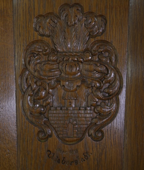 XL! Duże solidne rustykalne krzesło dębowe z gobelinem Niemcy lata 60/70 – heraldyczne