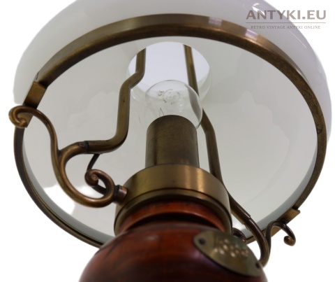 sufitowa lampa retro do łazienki