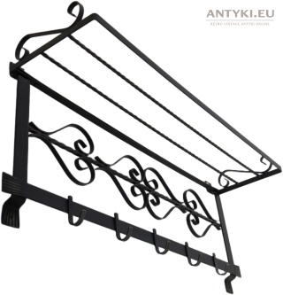 Rustykalny kuty metalowy wieszak w stylu retro cottage core