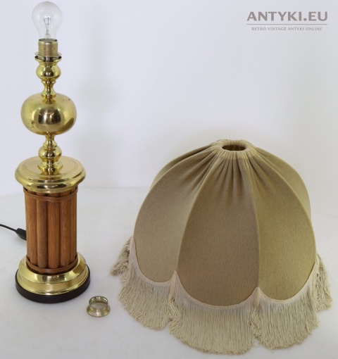 antyczna lampa stołowa z ciężką podstawą