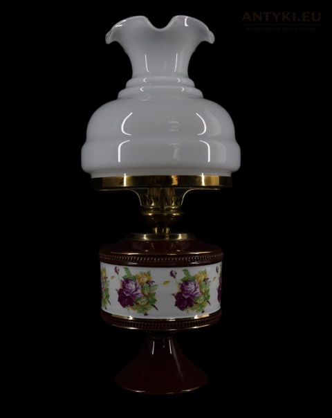 stołowa lampa porcelanowa z kloszem mlecznym