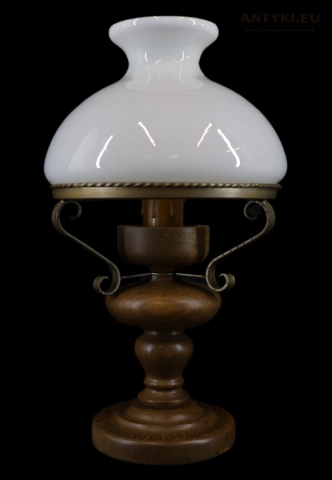 rustykalna lampa stołowa z drewna dębowego