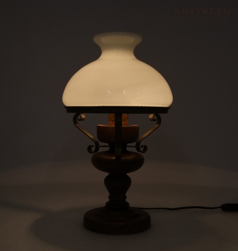 rustykalna nastrojowa lampa stołowa vintage