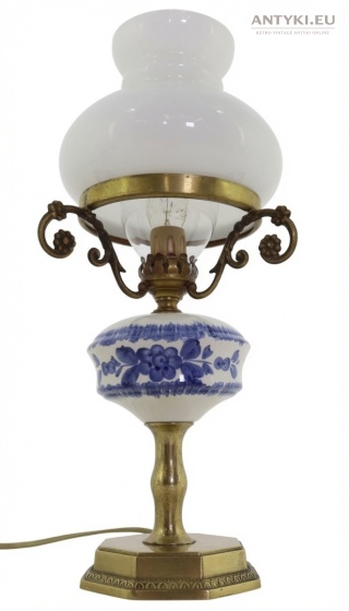 Wysoka mosiężna lampa stołowa vintage w stylu naftowym Delft lata 60/70