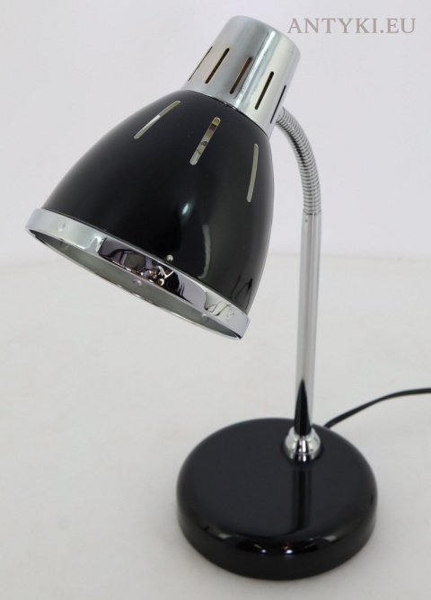 regulowana metalowa lampka biurkowa w stylu industrialnym