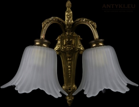 stylowe lampy ścienne vintage z podwójnymi ramionami