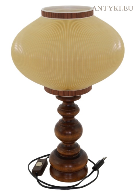 lampa retro z abażurem z kremowego tworzywa