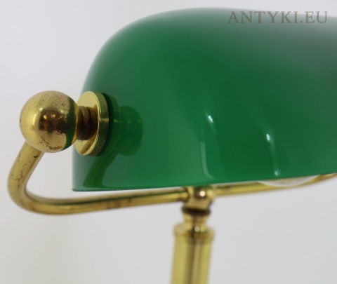 zielony szklany klosz starej lampy bankierskiej