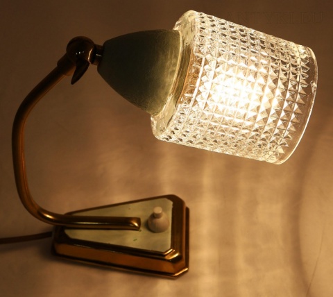 lampka na biurko mid-century ze szklanym kloszem