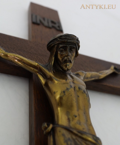 Duży dębowy krzyż z Jezusem Chrystusem INRI – krucyfiks vintage