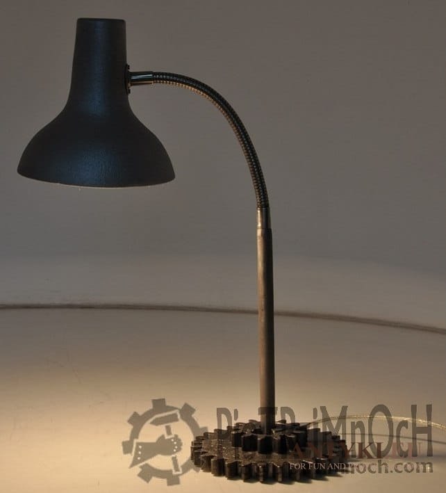 Lampka regulowana na biurko Loft