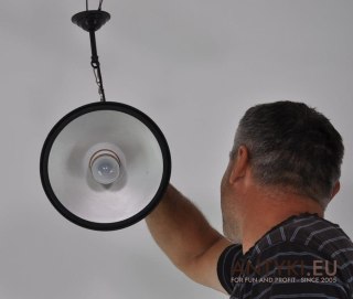 LaMpA pRzEmYsLoWa kLuBoWa FaBRyCzNa LoFT PuB eBm