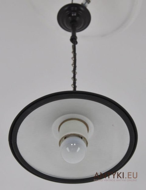 LaMpA pRzEmYsLoWa kLuBoWa FaBRyCzNa LoFT PuB eBm