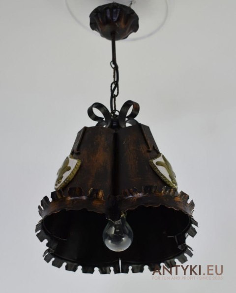 Lampa rycerska templariuszy kuta lampa rustykalna do zamku karczmy oświetlenie do gospody