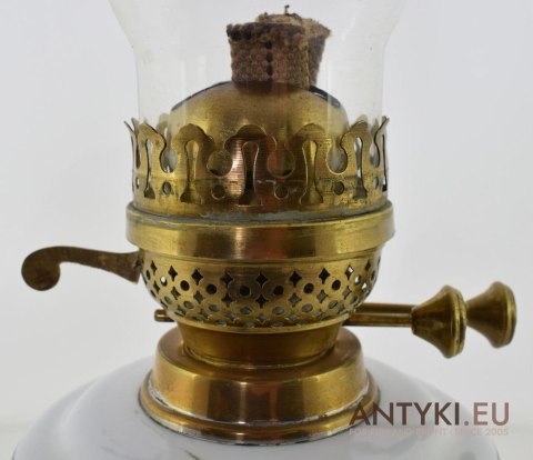 Muzealna lampa naftowa z lat 1900 art deco secesja jugendstil art nouveau