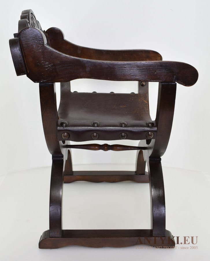 Muzealne krzesło rycerskie do zamku siedzisko zamkowe do dworu palacu