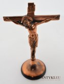 Ozdobny krzyżyk pasyjka na biurko z Jezusem Chrystusem