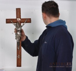 Pasyjka krzyż rustykalny antyk. Jezus Chrystus na krzyżu. Antyk