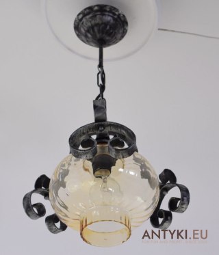 Purystyczna lampa sufitowa rustykalna zwis z żółtym kloszem retro vintage lamp