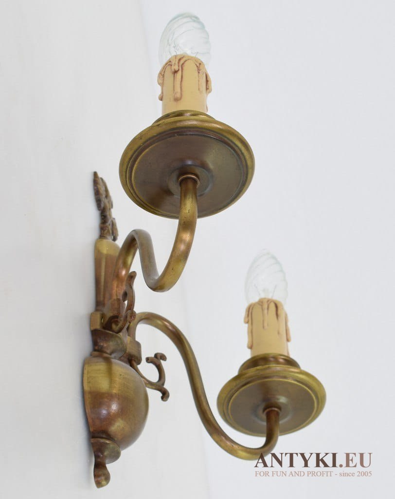 Retro kinkiet z brązu. Gustowna lampa na ściane z orzełkiem dwugłowym. Lampy z Austrii.