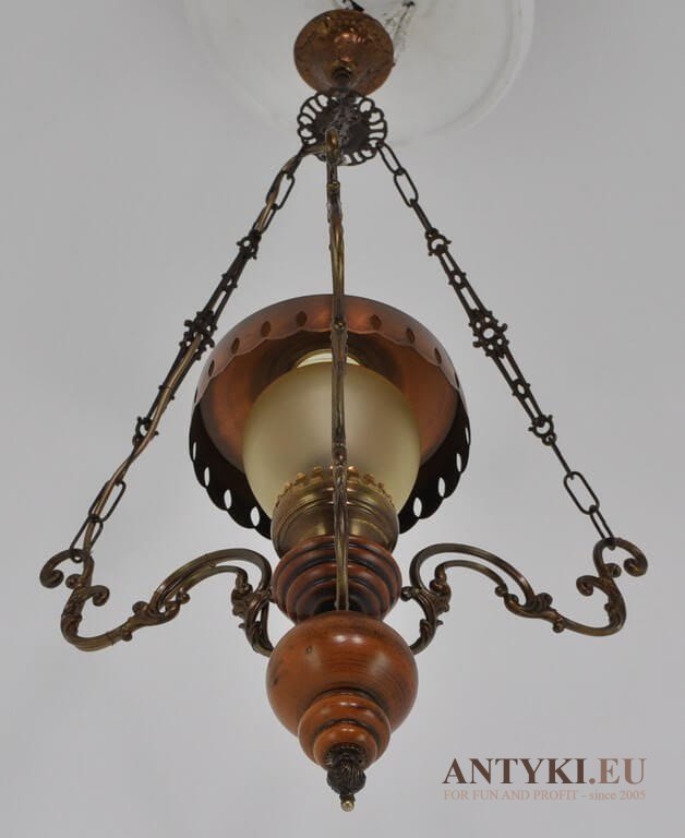 Rustykalna lampa do wiatrołapu holu ganku kuchni łazienki. Lampka góralska dworkowa.