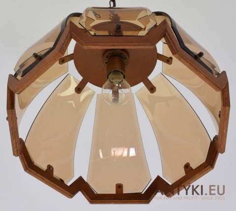 Rustykalna lampa nad stolik żyrandol do pomieszczenia rustykalnego