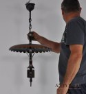 Rustykalna lampa sufitowa do karczmy knajpy dworku gospody