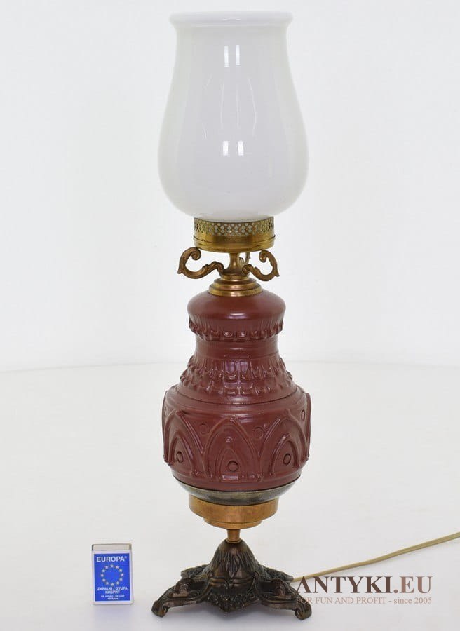 Rustykalna lampka włościańska lampa retro vintage nietuzinkowe oświetlenie na stolik