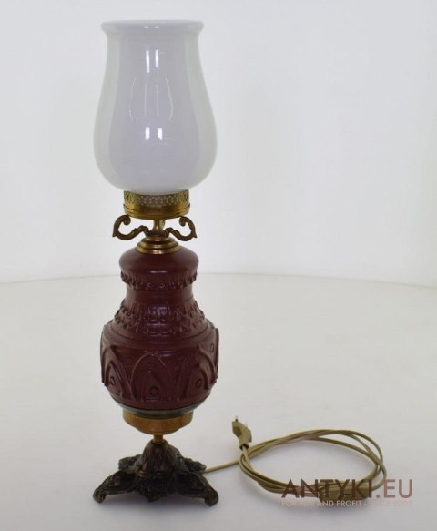 Rustykalna lampka włościańska lampa retro vintage nietuzinkowe oświetlenie na stolik