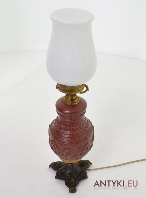 Rustykalna lampka włościańska lampa retro vintage nietuzinkowe oświetlenie na stolik