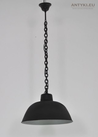 Stara odnowiona lampa do loftu pubu knajpy industrialna