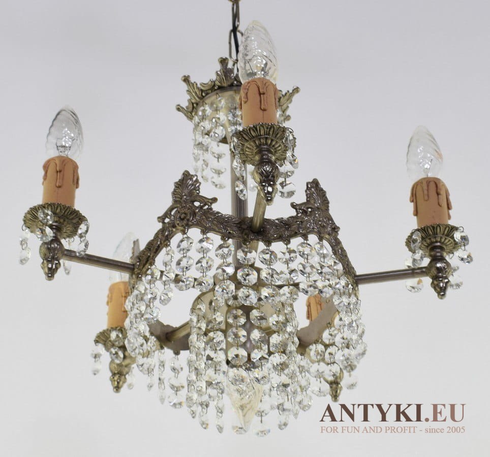 Srebrny żyrandol kryształowy pałacowa lampa wisząca z kryształami wykwintne oświetlenie