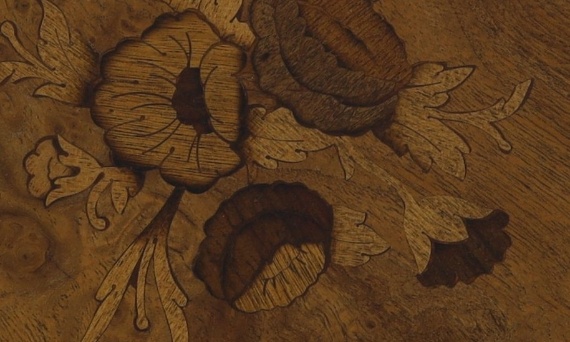 Intarsje w antykach – jak powstają i dlaczego są tak cenione?