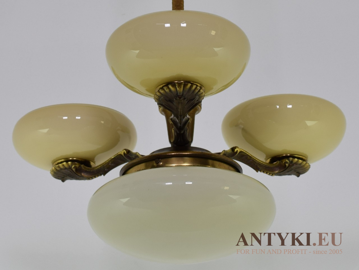 Żyrandole i Lampy Art Deco: Elegancja, Styl i Historia