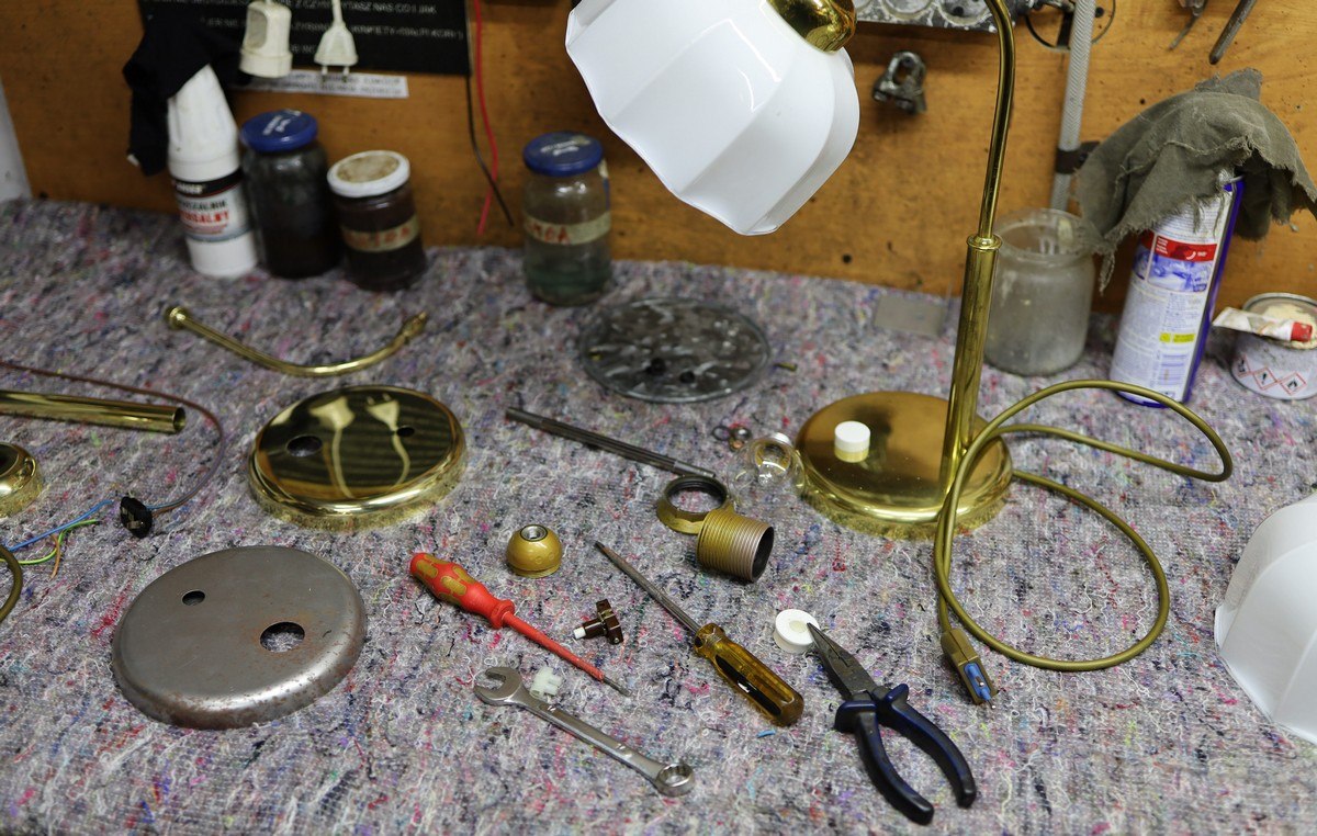 renowacja starych lamp
