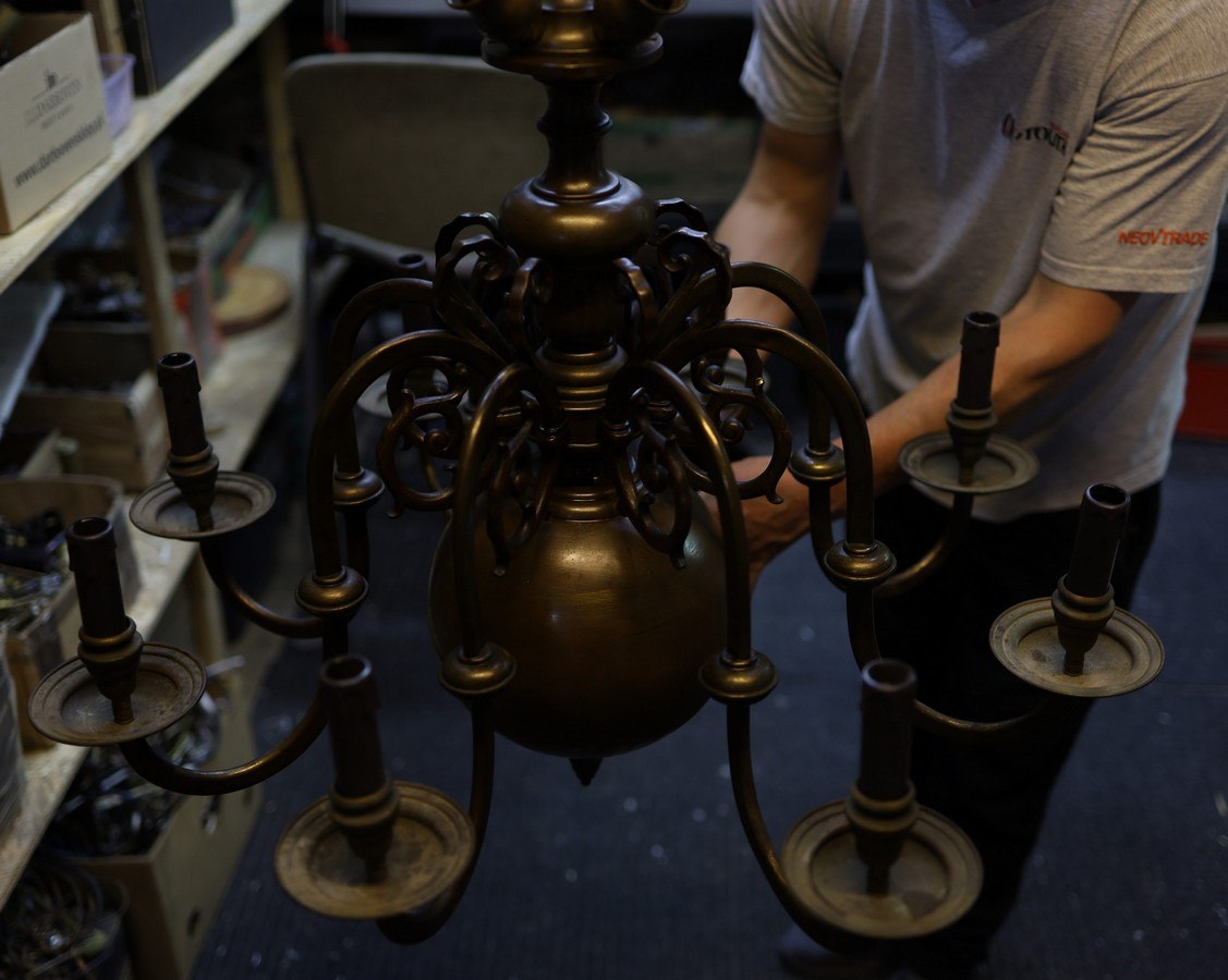 10 żyrandole antyczne z kościoła