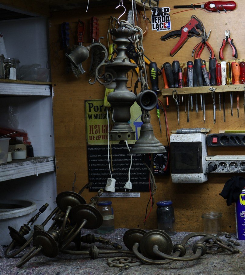 5 unikatowe żyrandole antyczne