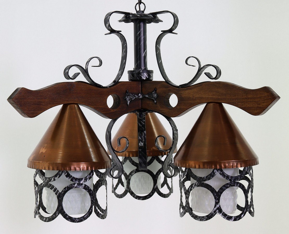 Stare lampy do karczmy